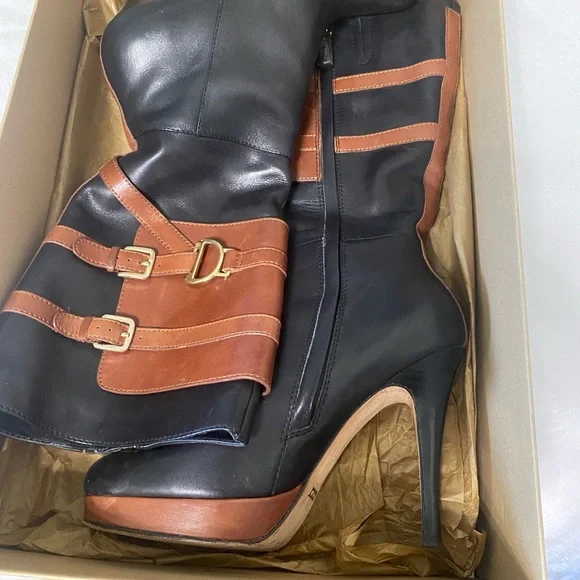 Cole Haan black & Brown boots - Picture 3 of 8